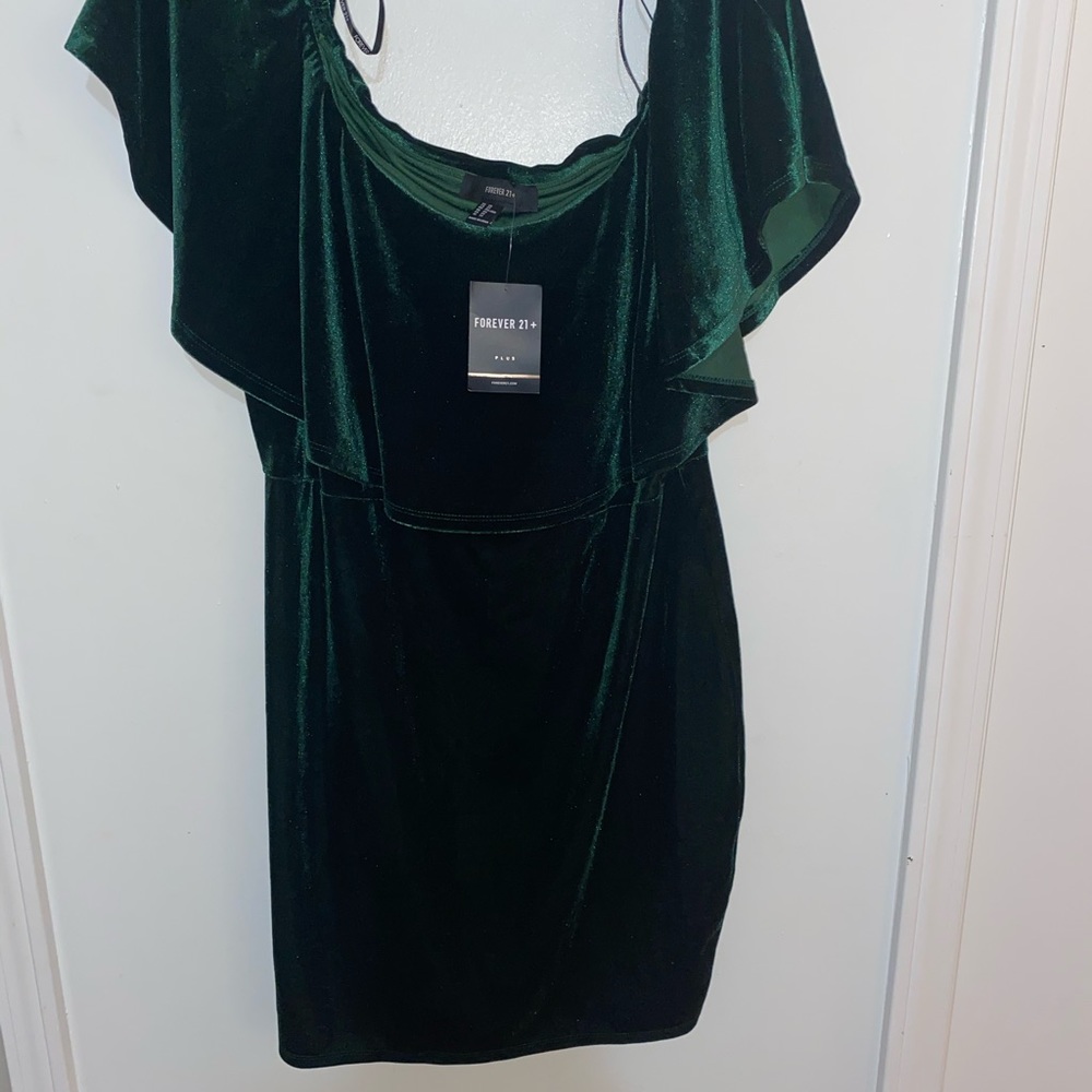 GREEN VELVET BODYCON DRESS FOREVEE 21+